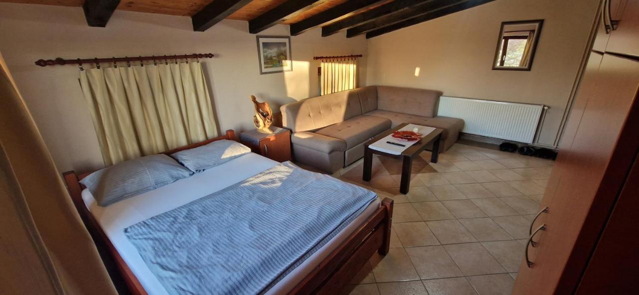 Guest House Blažević Gornja Gracenica Extérieur photo